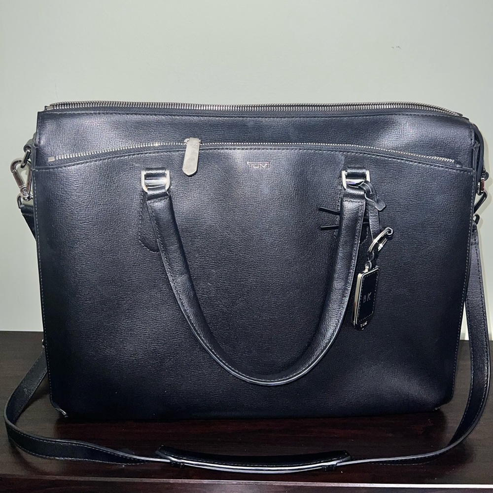 Tumi black leather briefcase